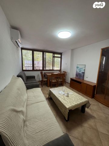 דירה, השומרון, פנחס ספיר, מגדל העמק