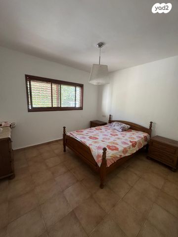 דירה, השומרון, פנחס ספיר, מגדל העמק