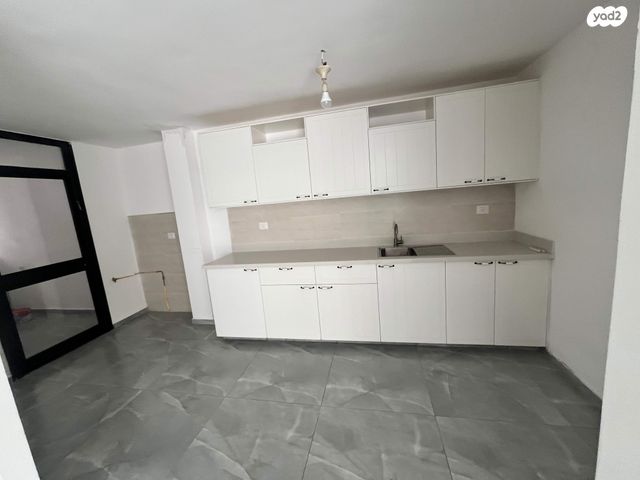 אריה בן אליעזר 