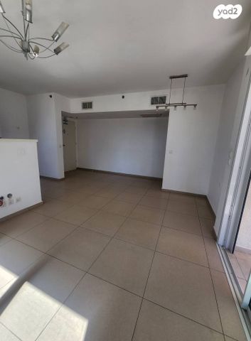 דירה, אח"י דקר, נווה שרת, תל אביב יפו