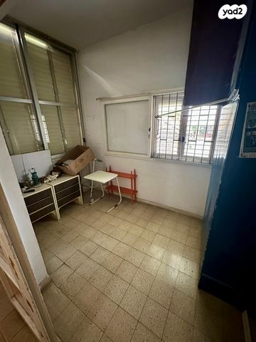 דירה, ישראל טייבר, גבעת הרמבם, גבעתיים