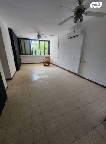 דירה, אח"י דקר, נווה שרת, תל אביב יפו