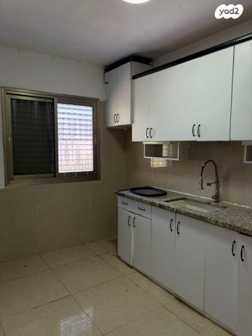 דירה, יצחק שדה, מרכז עפולה עלית, עפולה