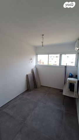 דירה, אלי כהן, רמת הנשיא, בת ים