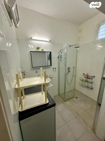 דירה, ישראל טייבר, גבעת הרמבם, גבעתיים