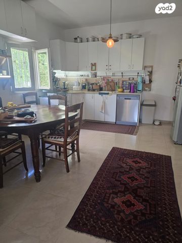 בית פרטי/ קוטג', מבשרת ציון