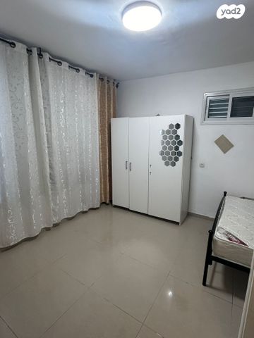 דירה, שדרות ורבורג 11, קרית חיים מערבית, חיפה