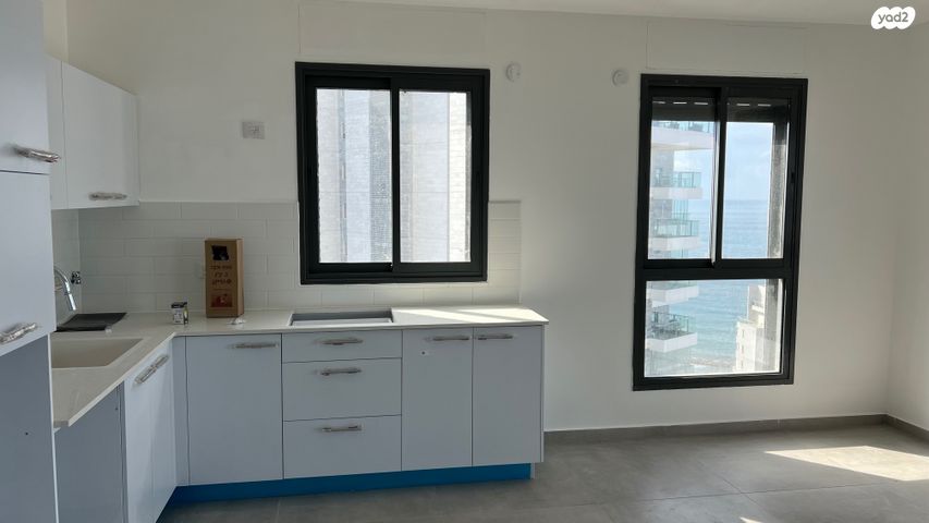 דירה, אמנון ליפקין שחק 3, נוף הטיילת, נתניה