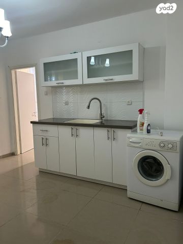 דירה, שדרות ורבורג 11, קרית חיים מערבית, חיפה