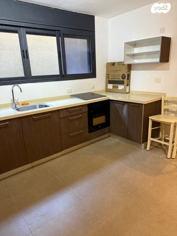 מרתף/ פרטר, הכרמל, עין הים, חדרה