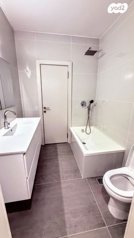 דירה, הפיוס, הרצליה