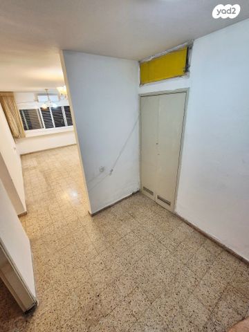 דירה, משה שרת 25, קרית שרת מזרח, חולון