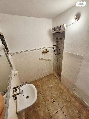 דירה, משה שרת 25, קרית שרת מזרח, חולון