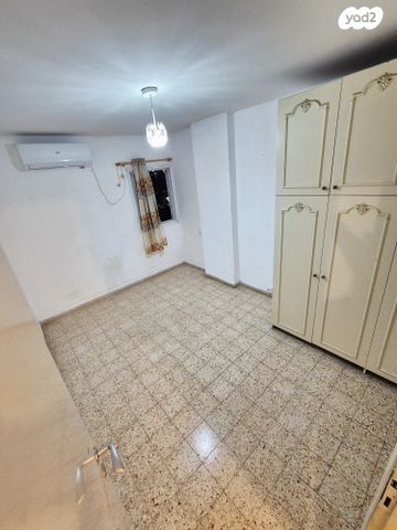 דירה, משה שרת 25, קרית שרת מזרח, חולון