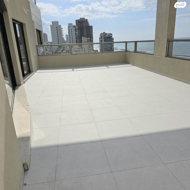 גג/ פנטהאוז, דוד המלך 14, צפון מערב מרכז העיר, נתניה