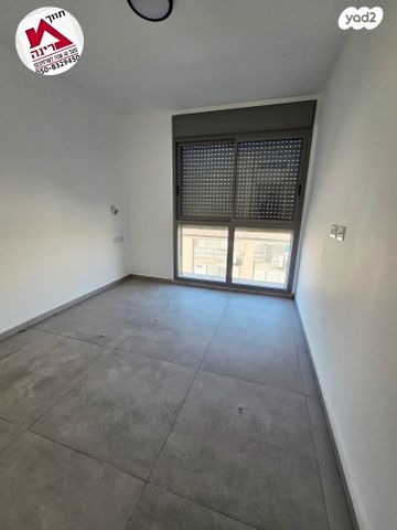 דירה, שפינוזה 25, אברמוביץ', ראשון לציון