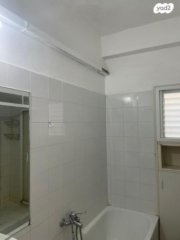 דירה, הל"ה, הל"ה, גבעתיים