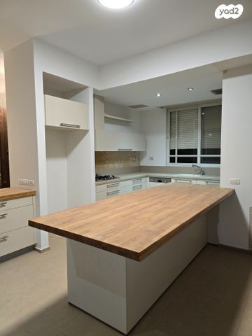 בית פרטי/ קוטג', בני עטרות