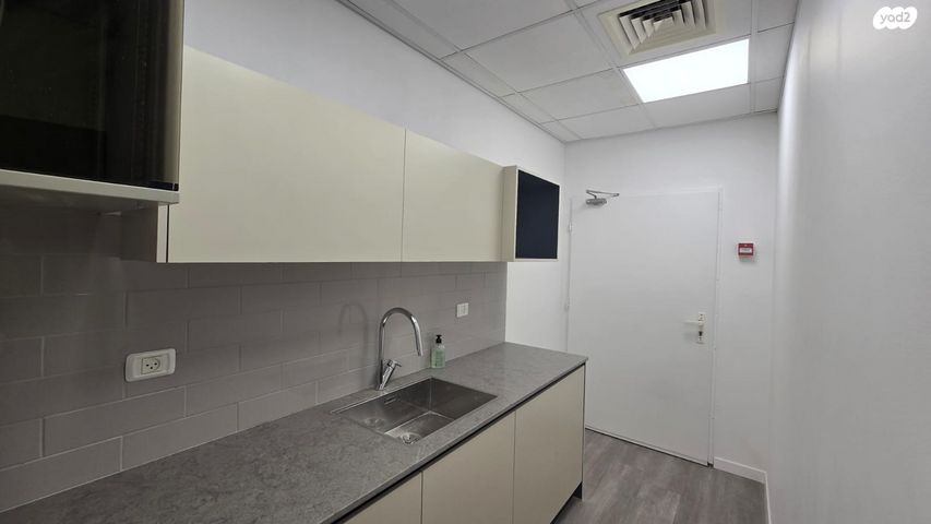 משרדים, דרך בן גוריון 1, אזור תעשיה צפון, בני ברק