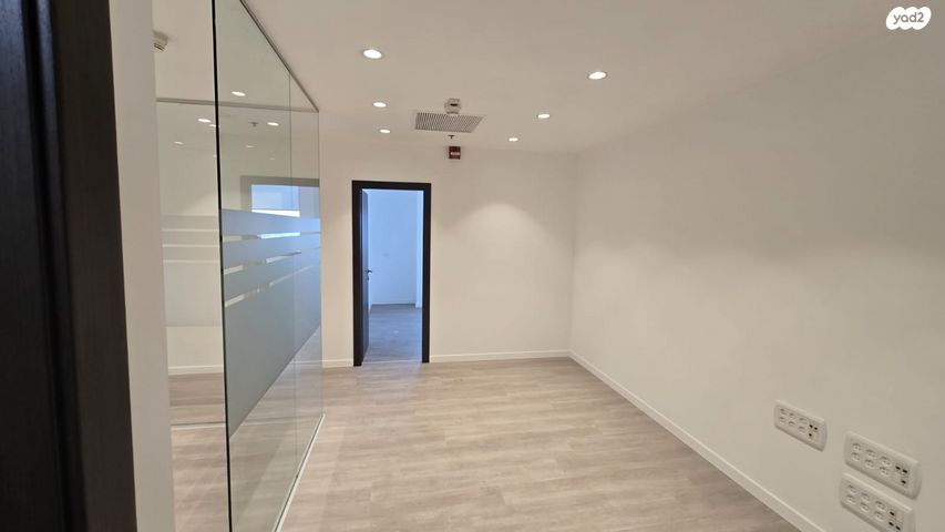 משרדים, דרך בן גוריון 1, אזור תעשיה צפון, בני ברק