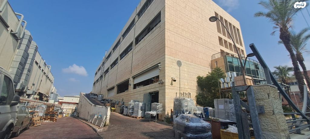 מבני תעשיה, אזור תעשיה, יבנה