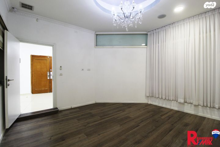 משרדים, הלוחמים 1, אזור תעסוקה צומת חולון, תל אביב יפו