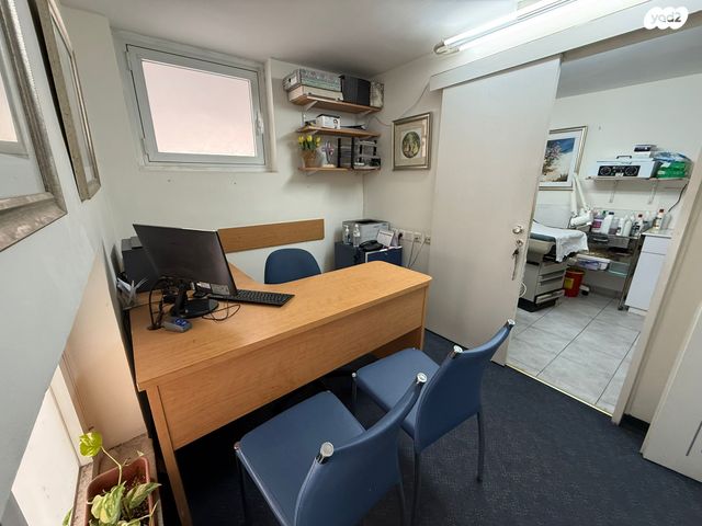 חנויות/ שטח מסחרי, הרב אהרונסון 1, בני ברק