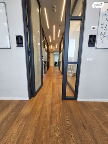 עתידים, אזור התעסוקה רמת החייל