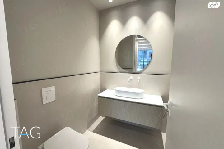 משרדים, דרך מנחם בגין, רמת גן