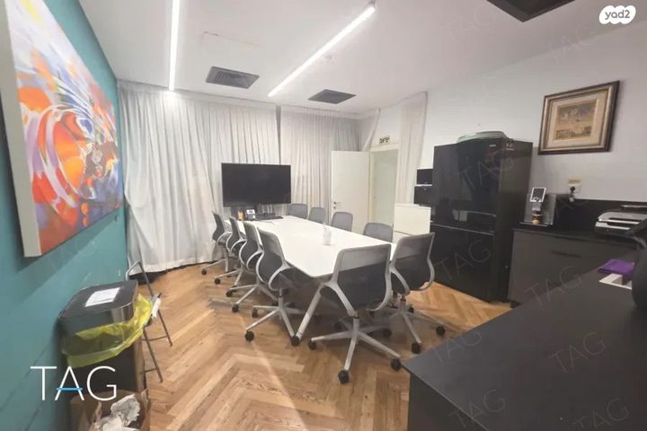 משרדים, דרך מנחם בגין 156, תל אביב יפו