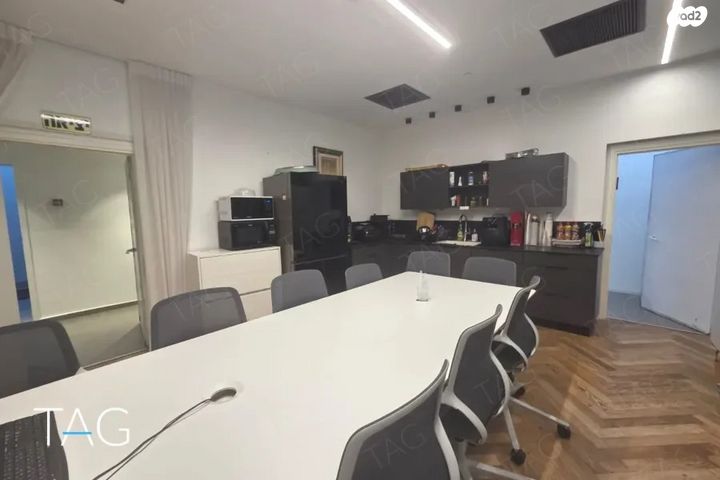 משרדים, דרך מנחם בגין 156, תל אביב יפו