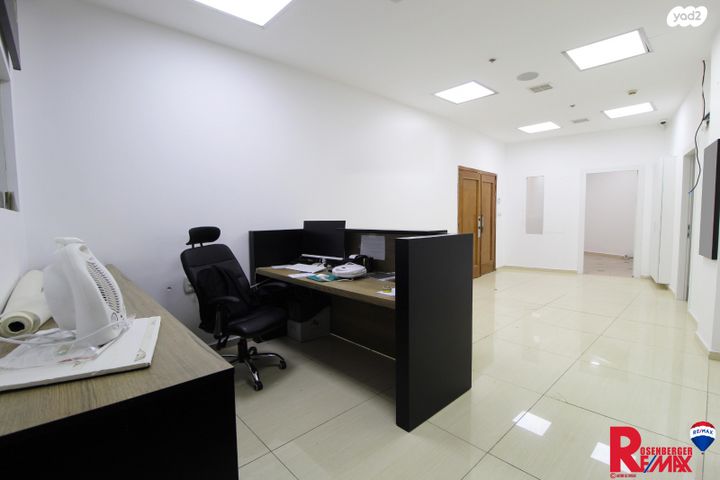משרדים, הלוחמים 1, אזור תעסוקה צומת חולון, תל אביב יפו