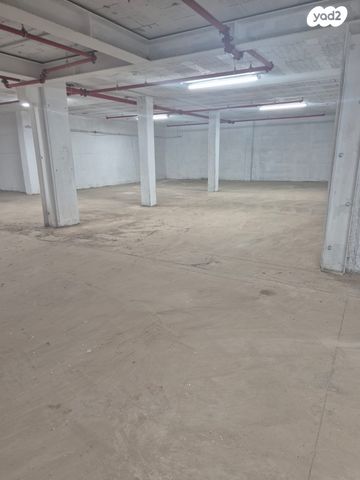 מבני תעשיה, אור עקיבא