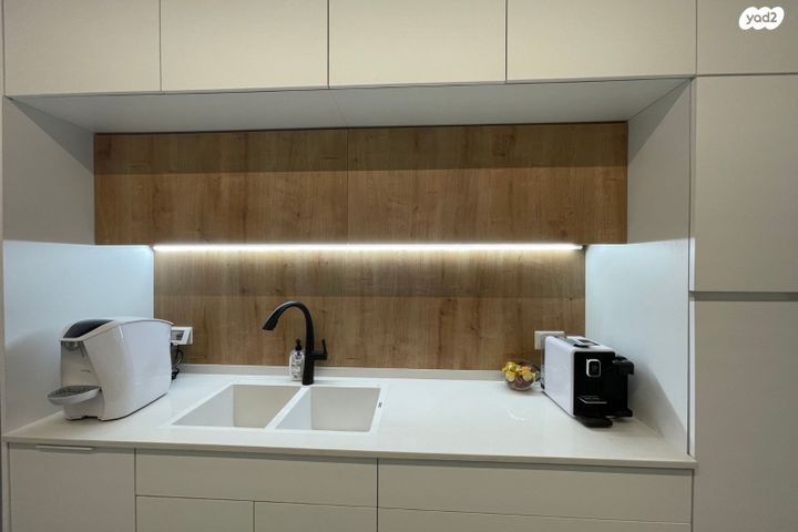 משרדים, שדרות ירושלים 3, נווה גנים, קרית מוצקין