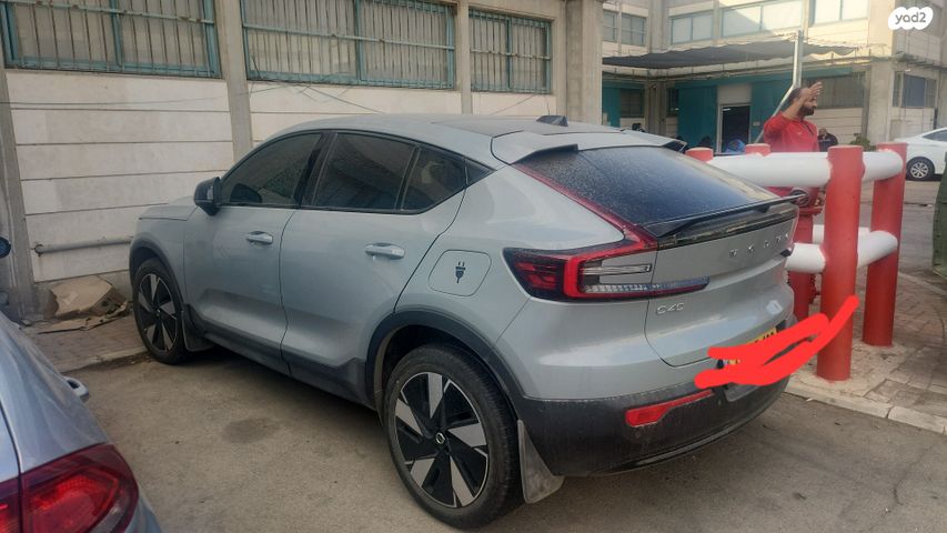 וולוו C40