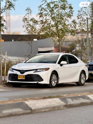 טויוטה קאמרי