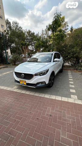 מודעת רכב אם ג'י ZS