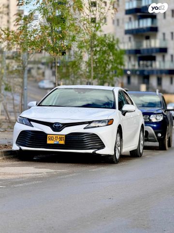 טויוטה קאמרי