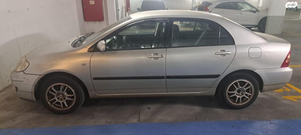 טויוטה קורולה