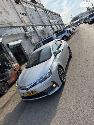 טויוטה קורולה