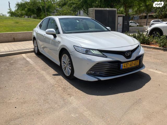 טויוטה קאמרי
