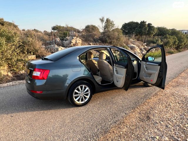 סקודה אוקטביה 