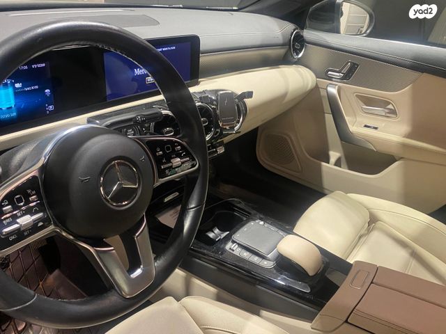 מודעת רכב מרצדס-בנץ CLA