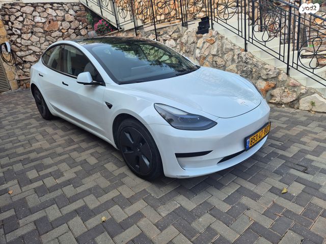מודעת רכב טסלה מודל 3