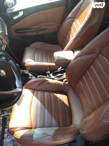 אלפא רומיאו ג'ולייטה