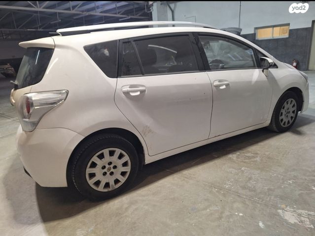 מודעת רכב טויוטה ורסו