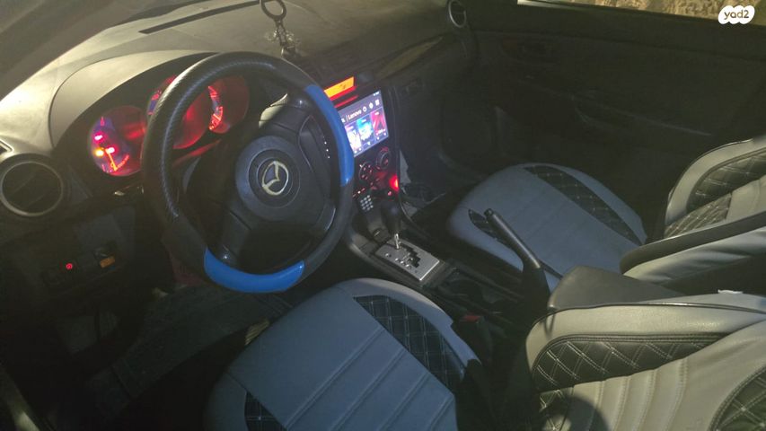 מודעת רכב מאזדה 3