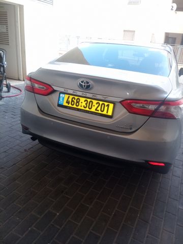 טויוטה קאמרי