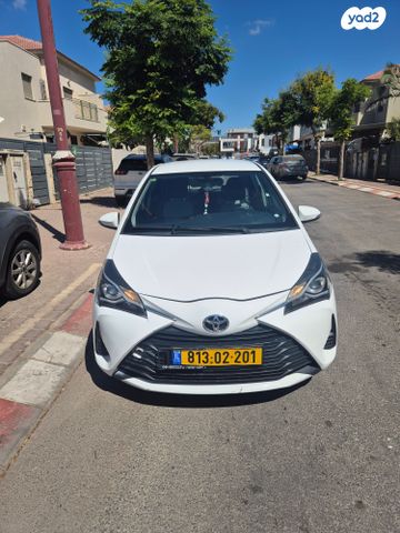 טויוטה יאריס