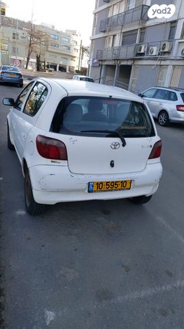 טויוטה יאריס